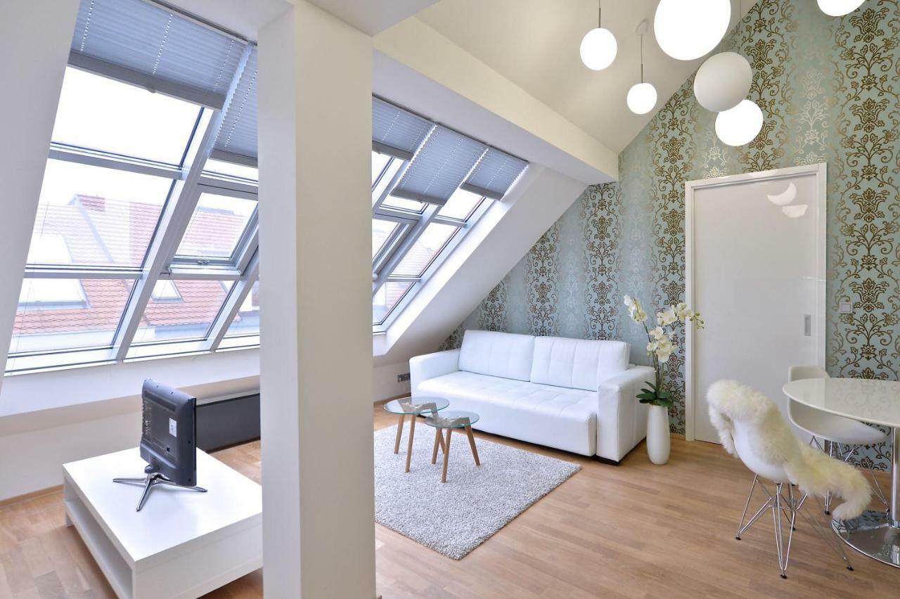 Designer Loft 2 Apartment Prague Luaran gambar
